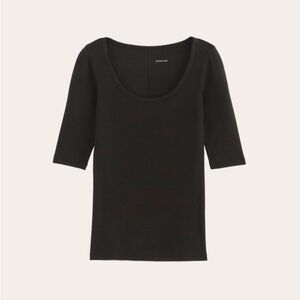 Everlane The Luxe Rib Scoop-Neck Tee in Black